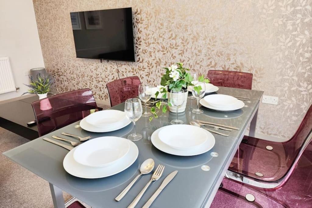 Horizon House, Modern 2-Bedroom Flat 2, Parking, Netflix, أكسفورد المظهر الخارجي الصورة